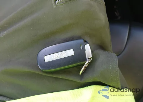 2019 Jeep Cherokee Latitude Plus 4X4 z USA, uszkodzony, nr VIN 1C4PJMLB5KD134255